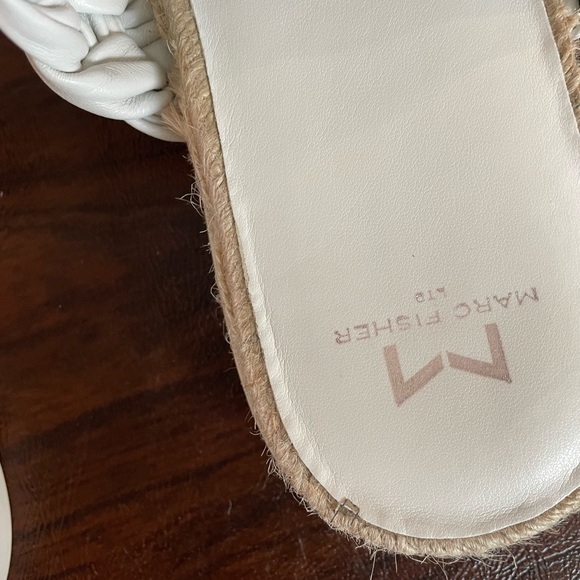 Marc Fisher slide sandals - Picture 4 of 4